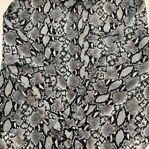 SHEIN Monochrome Snakeskin Top